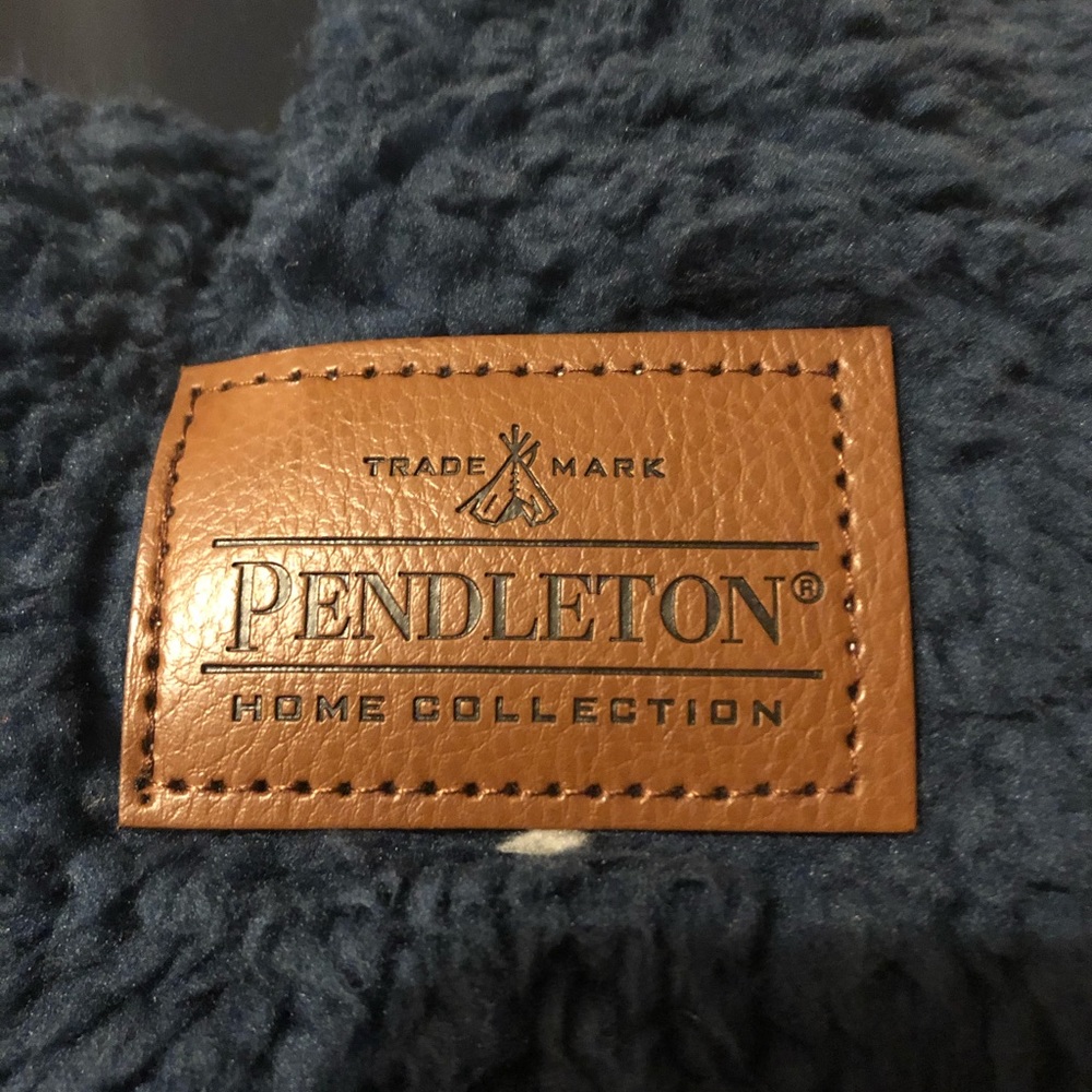 Pendleton Blanket - Picture 3 of 6